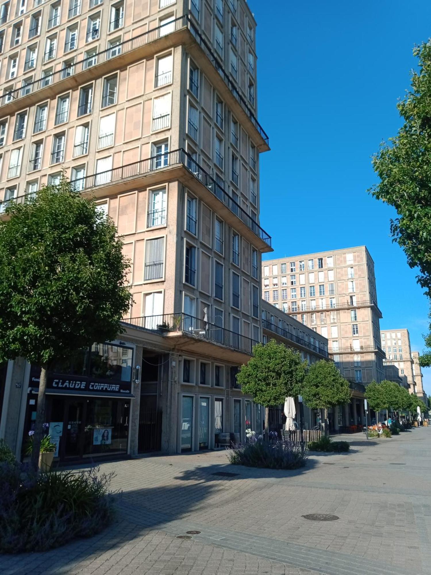 Appartement Perret 105 Rue Victor Hugo, Lumineux, Plein Centre, Parking Prive Arrivee Autonome Tout A Pied Le Havre Extérieur photo